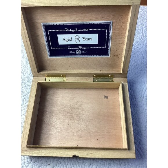 Rocky Patel Vintage Series 2003 Aged 8 Years Cigar Box Black Wooden - Picture 2 of 6